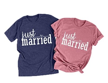 Pair of 'just married' t-shirts in blue and pink.